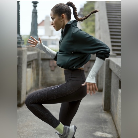 NWOT  Athleta Rainier Orion Black Reflective Tight Size 1X - Picture 5 of 11